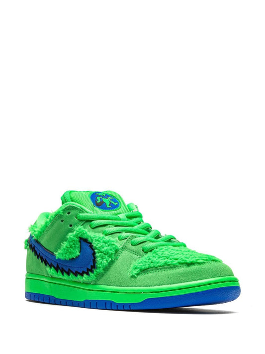 Nike x Grateful Dead SB Dunk Low "Green Bear" sneakers