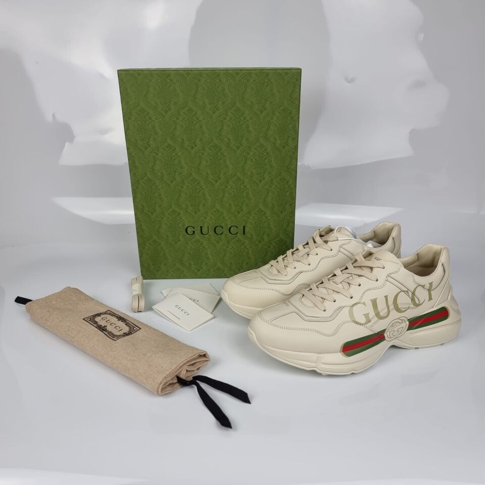 MEN'S RHYTON GUCCI LOGO LEATHER SNEAKER Style ‎500877 DRW00 9522